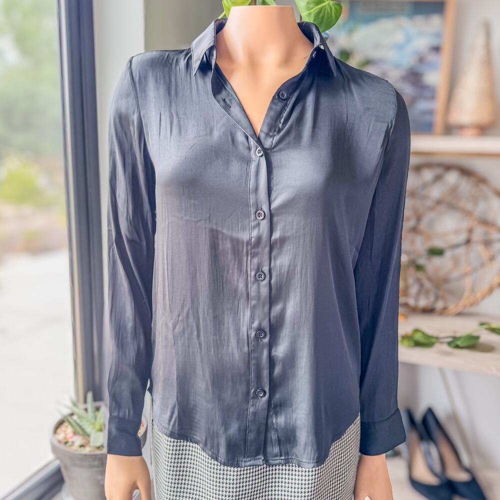 NWT-Miami of Francesca's, Lena’s Black Satin Collared Button Down Shirt, X-Small
